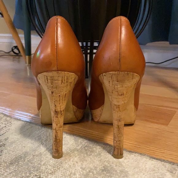 Ladies Camel Calvin Klein Pumps w/ Cork Heel - Picture 4 of 8